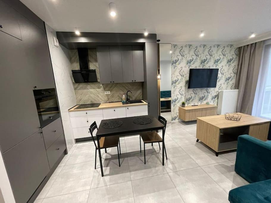 Forum Wola Fine Apartment Варшава Экстерьер фото