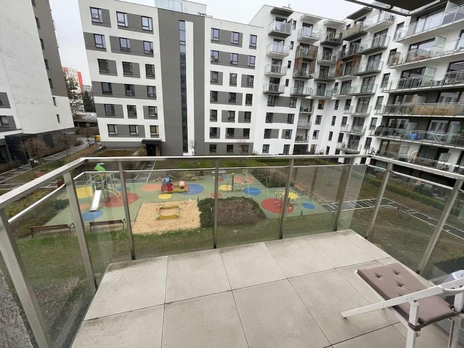 Forum Wola Fine Apartment Варшава Экстерьер фото